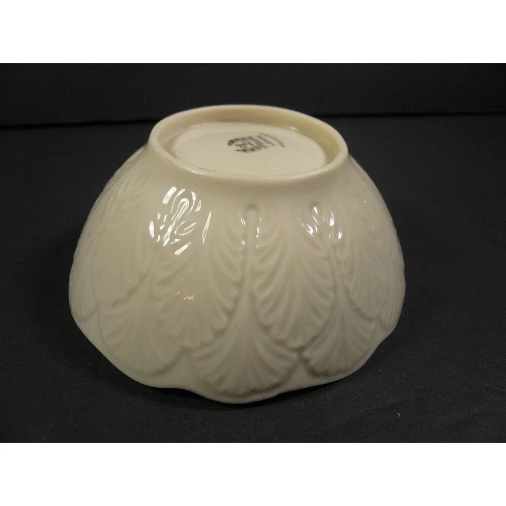 Small Lenox Beautiful Ivory Color Bowl Gold Rim Leaf Design 4 1/2